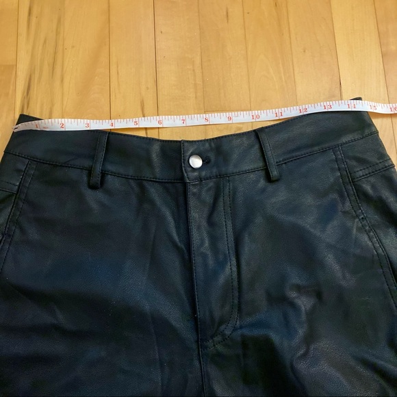 Zara oversized faux leather pants NWT - Picture 3 of 4